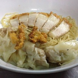 บะหมี่แห้งหมูกรอบ (แบบไม่มีผัก)