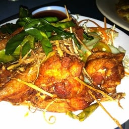 ร้านอาหารเรือนแพแม่ของล้านช้าง