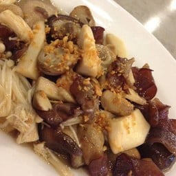 ผัดเห็ดรวม