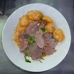 บะหมี่แห้งเนื้อสด