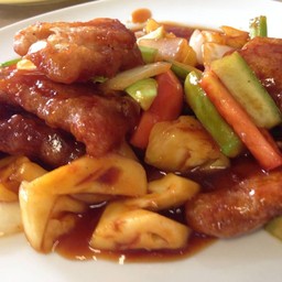 ผัดเปรี้ยวหวานปลากระพง