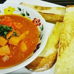 เมนูแนะนำ Goulash pork & beef 