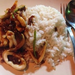 แม่ฉลวย