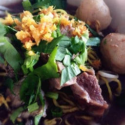 ก๋วยเตี๋ยวเรืออยุธยา ตรากบ ปั๊ม ปตท สมจิตร