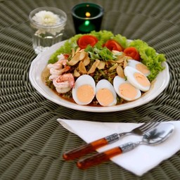 ยำถั่วพลูกุ้งแม่น้ำ