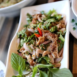 ลาบไก่กรอบอีกมุม