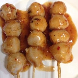 ลูกชิ้นหมู ... อร่อยยย