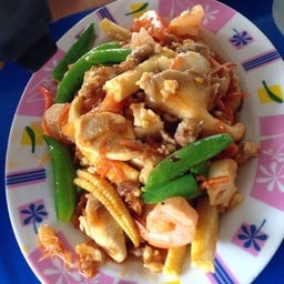 ร้านอาหารน้องนก
