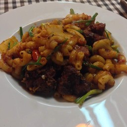 มักกะโรนีไก่ทอด