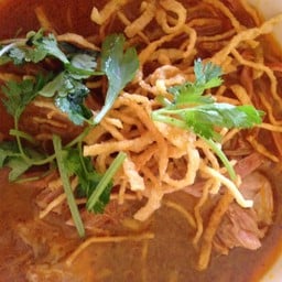 ข้าวซอยหมูตุ๋น