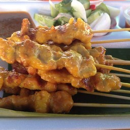 หมูสะเต๊ะ รสเด็ด ^^