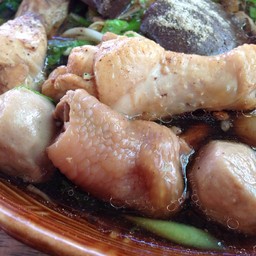 ซูมเกาเหลาไก่ลูกชิ้นเนื้อ