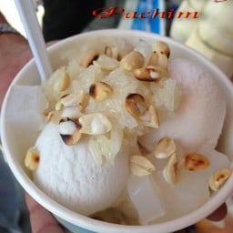 บี & วิว ไอศครีมกะทิสดมะพร้าวอ่อน