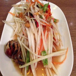 ส้มตำไทยใส่ปู(ทานเผ็ดเล็กน้อย)