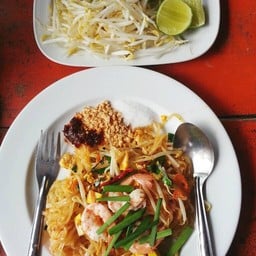 ผัดไทยกุ้งสด