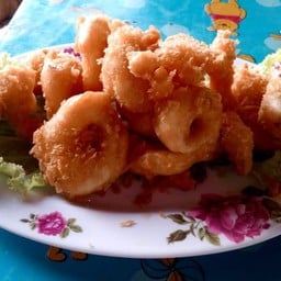 หมึกชุบแป้งทอด ของโปรดของเด็กๆ