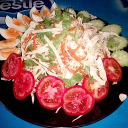 สลัดผัก+น้ำใส+ไข่ต้ม