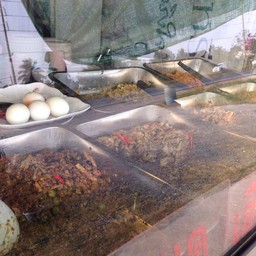 กับข้าวหลายอย่างค่ะ