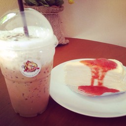 คาปูชิโน่ ทานกับเครปเค้ก อร่อยมากๆ