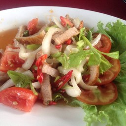 ยำคอหมูย่าง