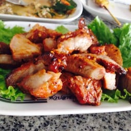 หมูร้องไห้