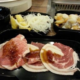 หมูสไลด์จานที่ราดซอส สำหรับปิ้งย่าง ที่ไม่ราดซอส สำหรับชาบู