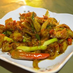 หมูกรอบผัดพริกเผา