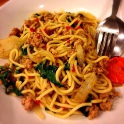 สปาเตตี้ผัดขี้เมาหมู : อร่อยได้มาตรฐานค่ะ