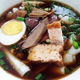 ก๋วยจั๊บโกฉ่าย