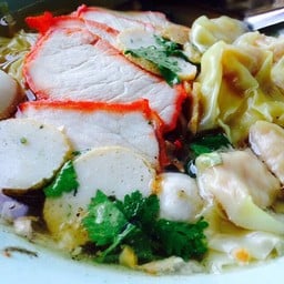 บะหมี่เกี๊ยว,เย็นตาโฟ สูตรกวางตุ้ง (วัดสน)