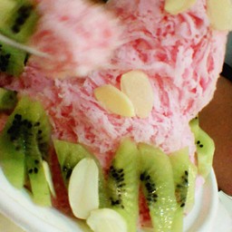 strawberry with kiwi