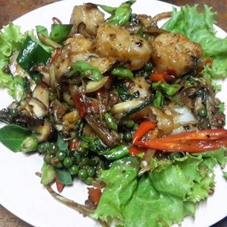 เอ็นหอยผัดฉ่า รสชาดดีมาก นุ่มหนึบๆ อร่อยดี
