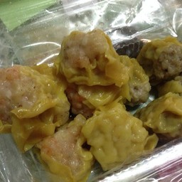 ขนมจีบใส่กล่องรวมๆมา