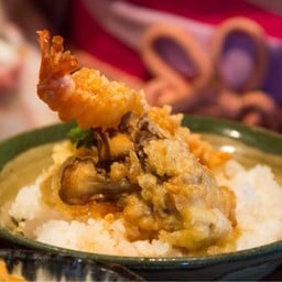 Kuimonoya Wan Kamakura Komachi street