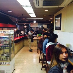 ยืนกินใหญ่