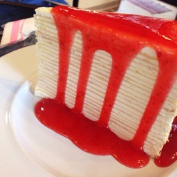 strawberry crepe cake