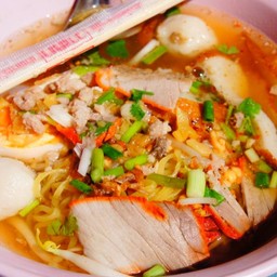 ก๋วยเตี๋ยวรัตนา ตลาดน้ำดำเนินสะดวก