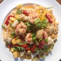 กุ้งหมึกผัดไข่เค็ม
