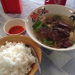 ป้าบี้เย็นตาโฟ