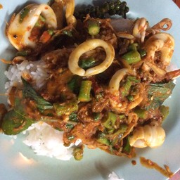 เจ้อ้วนโต้รุ่ง