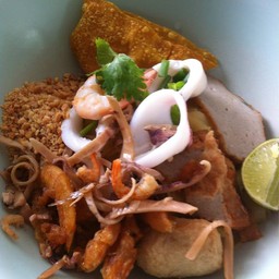 ร้านก๋วยเตี๋ยว สูตรน้ำปลาหมึก