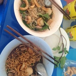 ก๋วยเตี๋ยวเรือกู๋ดุ่ย
