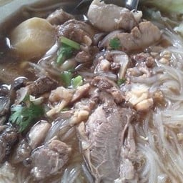 เรือ ข้าวเตี๋ยว