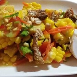 ตำข้าวโพดไข่เค็ม