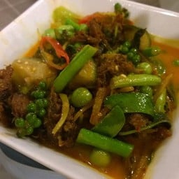 แกงเผ็ดเป็ดย่าง
