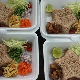 สั่งอาหารเที่ยง สั่งได้ส่งด้วยค่ะ 