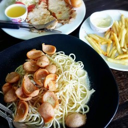 สเต็กหมู+สปาเก็ตตี้คาโบนาร่า+เฟรนซ์ฟราย:)