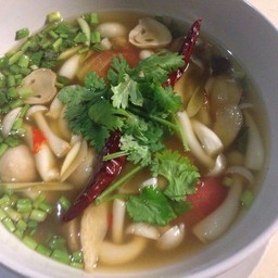 ต้มยำเห็ดรวมน้ำใส