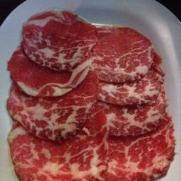 เนื้อน่อง
