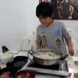 หม้อแรกซุปเน่า ลูกท้องเสียจะฟ้งนะคะถ่ายไว้เป็นหลักฐานแระ